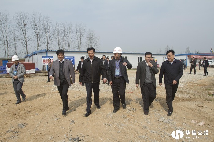 省委常委、市委書記黃楚平調(diào)研白洋港口新區(qū)1.jpg